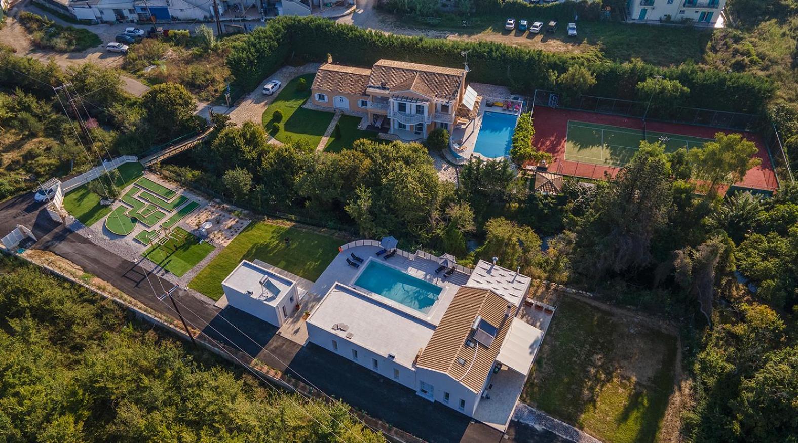 Villa Ami, Roda, Corfu: 10 Guests, Heated Pool, Private Mini Golf, Pool Table & More!! 외부 사진