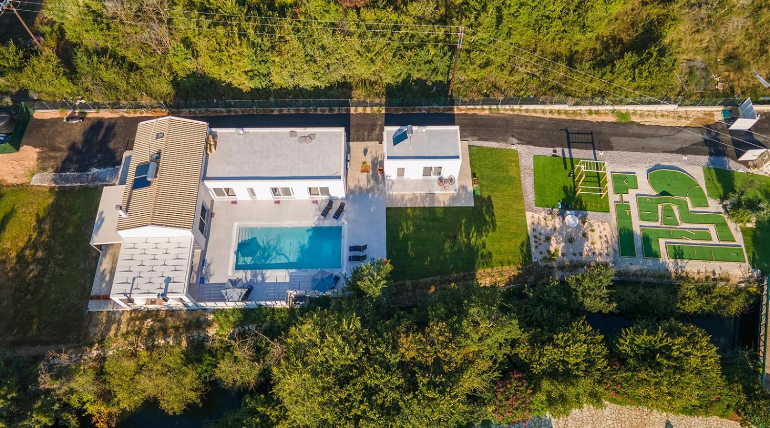 Villa Ami, Roda, Corfu: 10 Guests, Heated Pool, Private Mini Golf, Pool Table & More!! 외부 사진