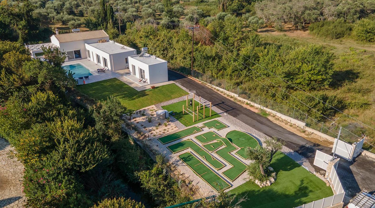Villa Ami, Roda, Corfu: 10 Guests, Heated Pool, Private Mini Golf, Pool Table & More!! 외부 사진